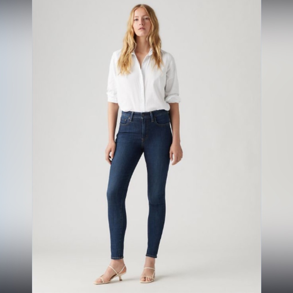 Levi’s 721 High Rise Skinny Size 30